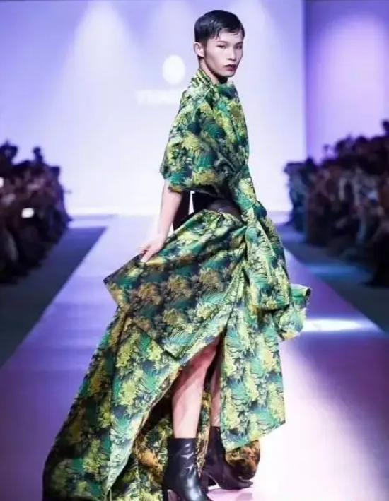 从月入3000到如今月入10w,从月入3000到年薪100000