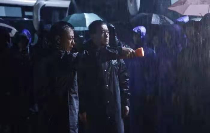 大地上的“八品乡官”，值得被电影记录