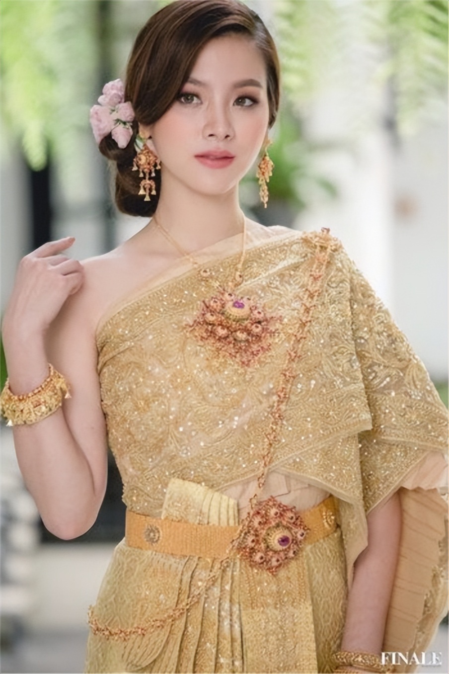 1000元在老挝能买啥,老挝带多少人民币可以玩一个月