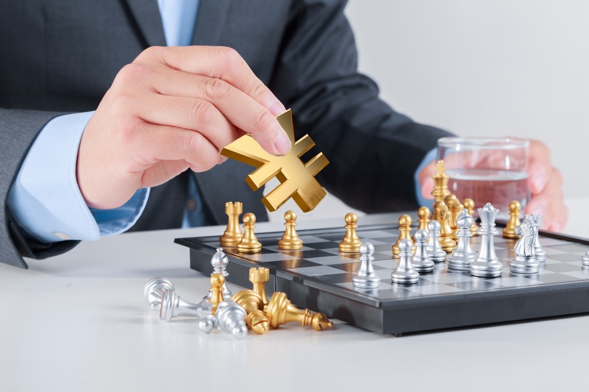 我同学，清华大学毕业，如今却靠在江西小县城修照片，月入5万元