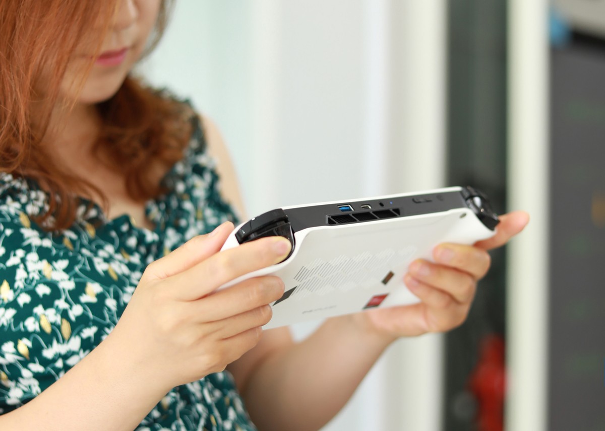 winmini掌机评测,最新windows迷你掌机