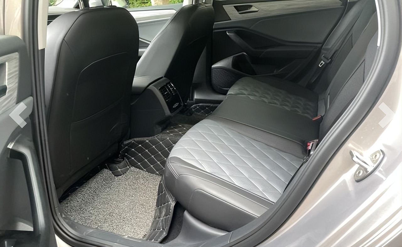 大众新速腾省油吗,新款速腾驾驶感受和质量怎么样