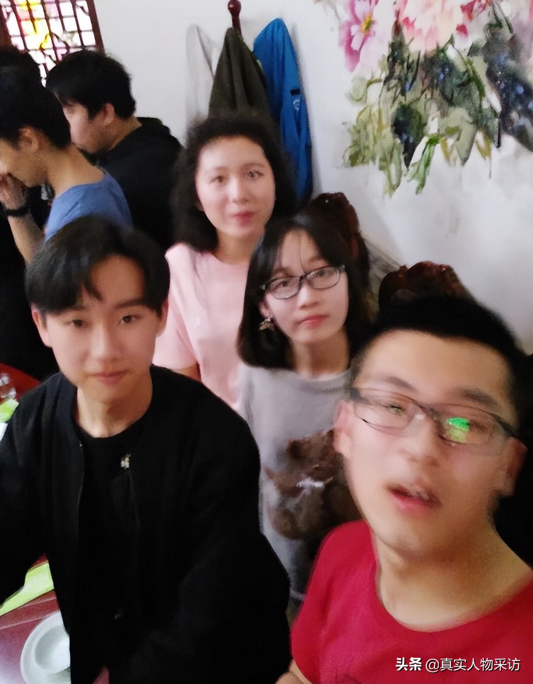 我，90后，为逃离原生家庭患上梦游症，如今当游泳教练被孩子喜欢