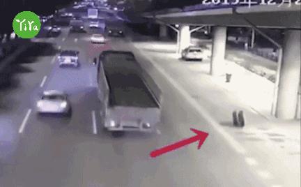 轮胎掉落了自己不知道怎么处理,轮胎高速掉落司机未发现