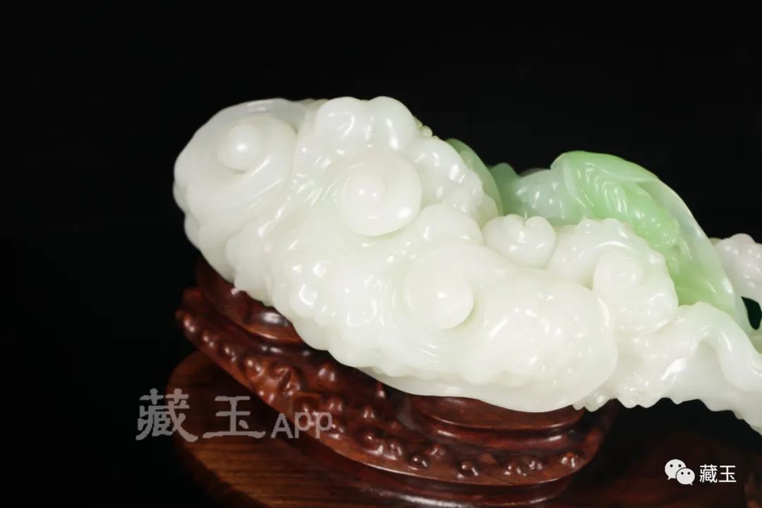 会跑色的玉石,什么样的翠青料是好玉料