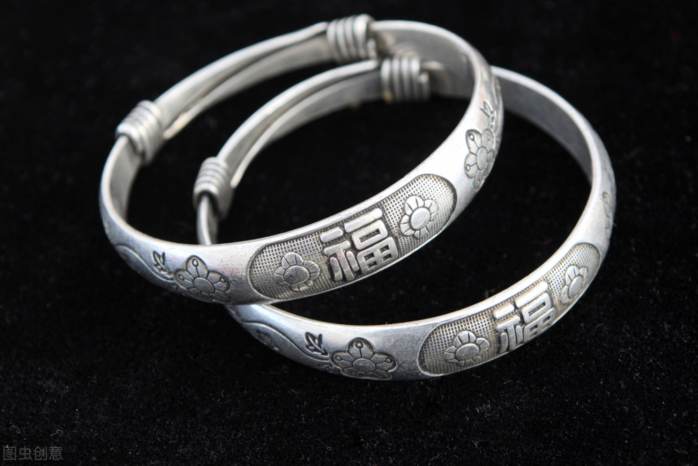 如何保持银首饰的光亮如新,怎么保持首饰不变色