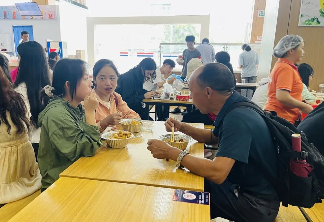 满“新”欢喜！长江职业学院喜迎2023新生！