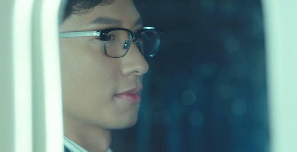 认不出？首届港男冠军回巢无线演技*跃进大**，被封新一代冻龄男神