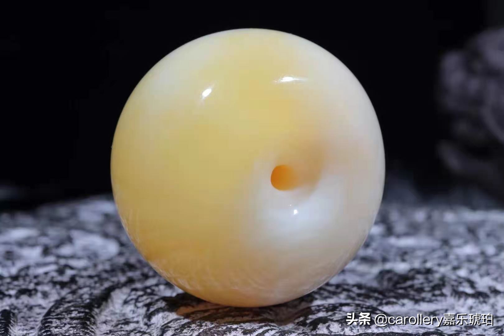 100块一克琥珀贵么,千万年的琥珀多少钱