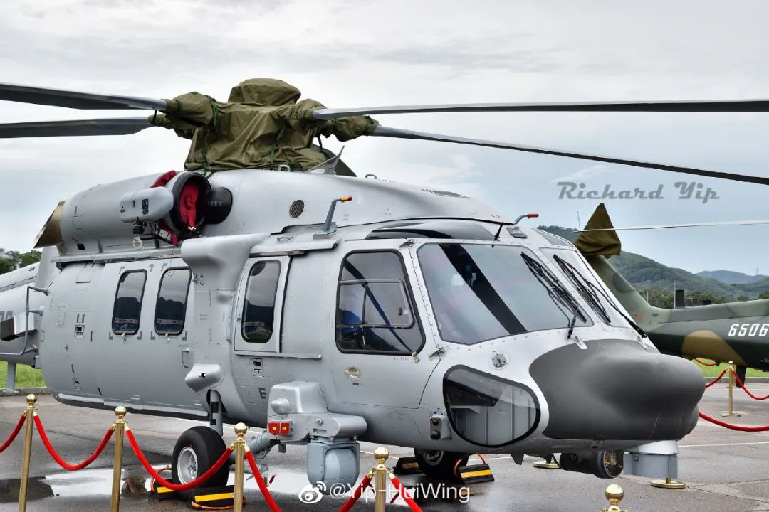 驻港军营武器开放日,驻澳部队开放日表演完整视频