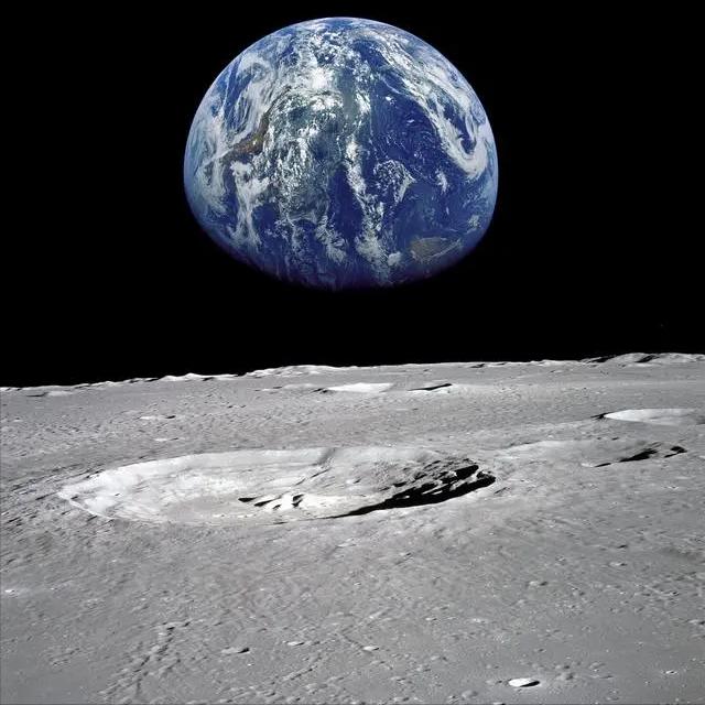 我国科学家为您解密月球神秘事件,霍金谈月球事件