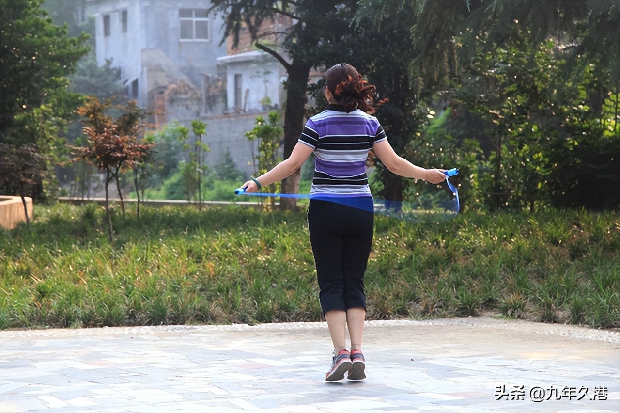 坚持跳绳的八大好处,每天跳绳1000个对身体有什么好处