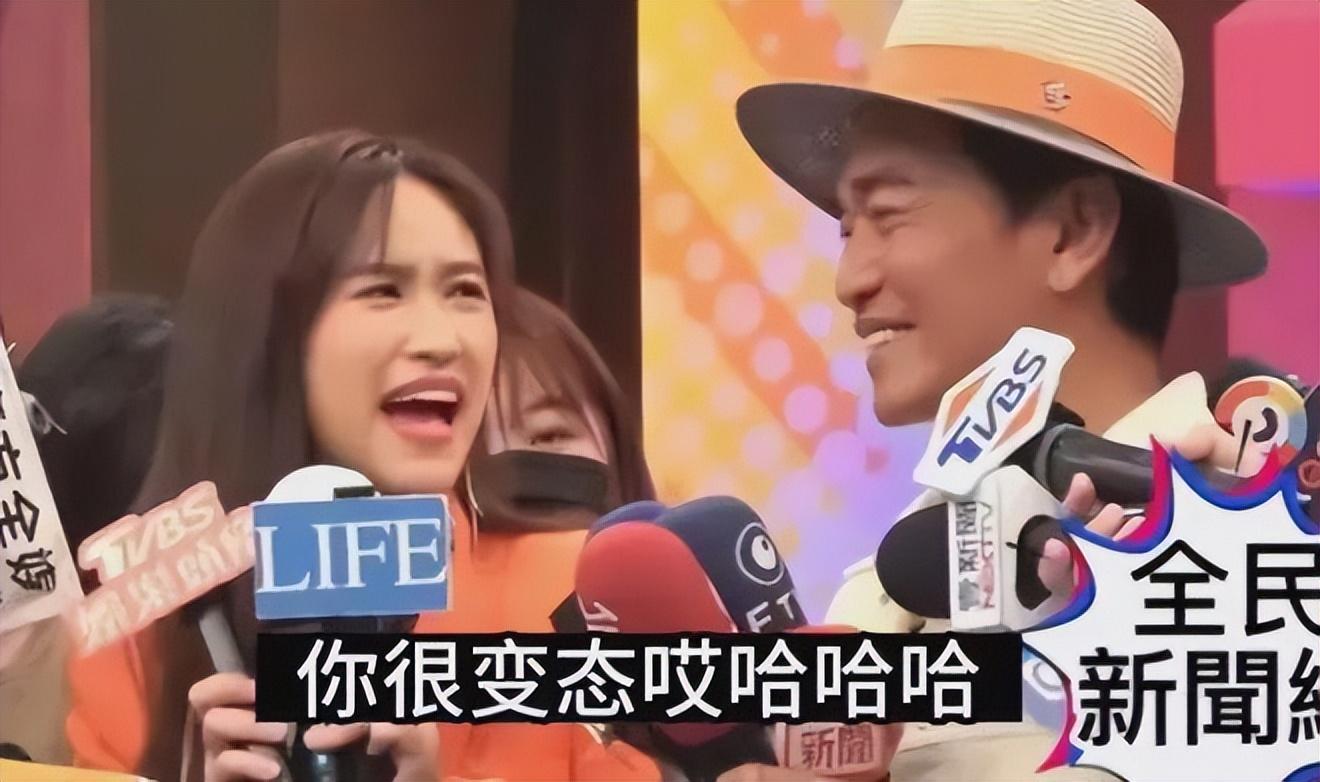 父女“嘴对嘴亲吻”不害臊，以爱的名义满足私欲的行为，该停止了