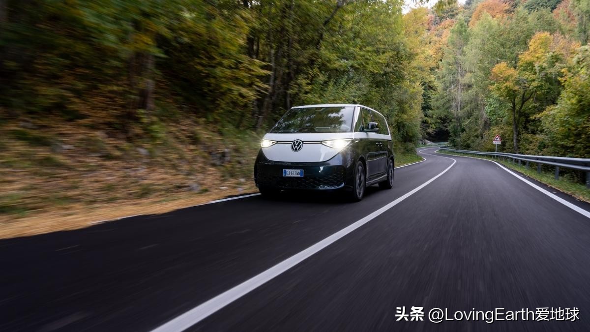 大众id.buzz原型车路试谍照曝光,大众buzz原型面包车