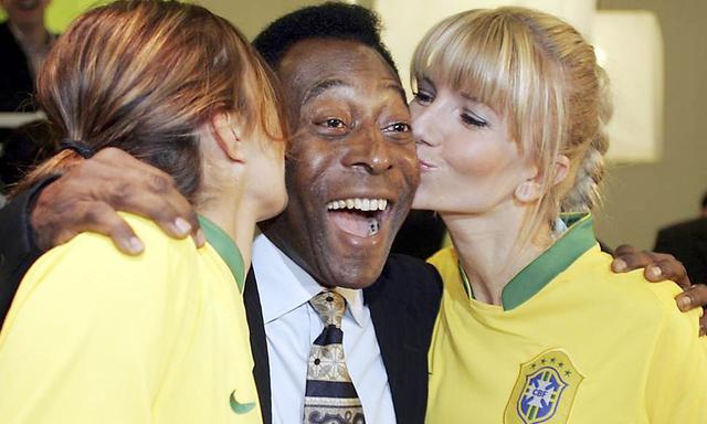 球王贝利巴西足球传奇,世界公认的三位球王