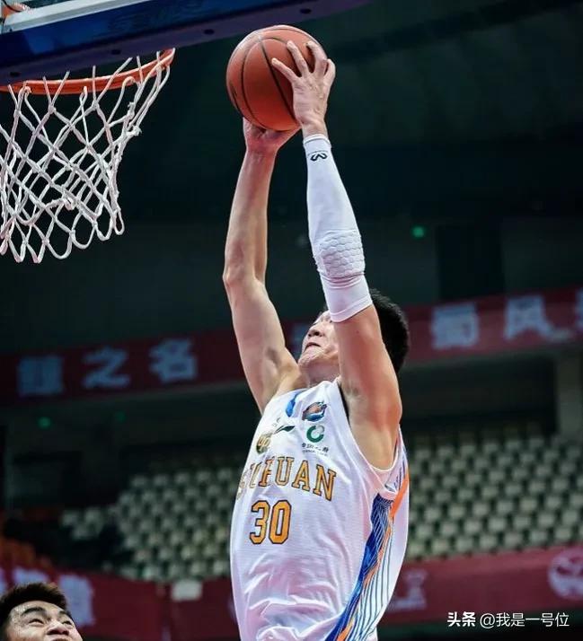 公牛队退役球衣号码,魔术队退役的球衣号码