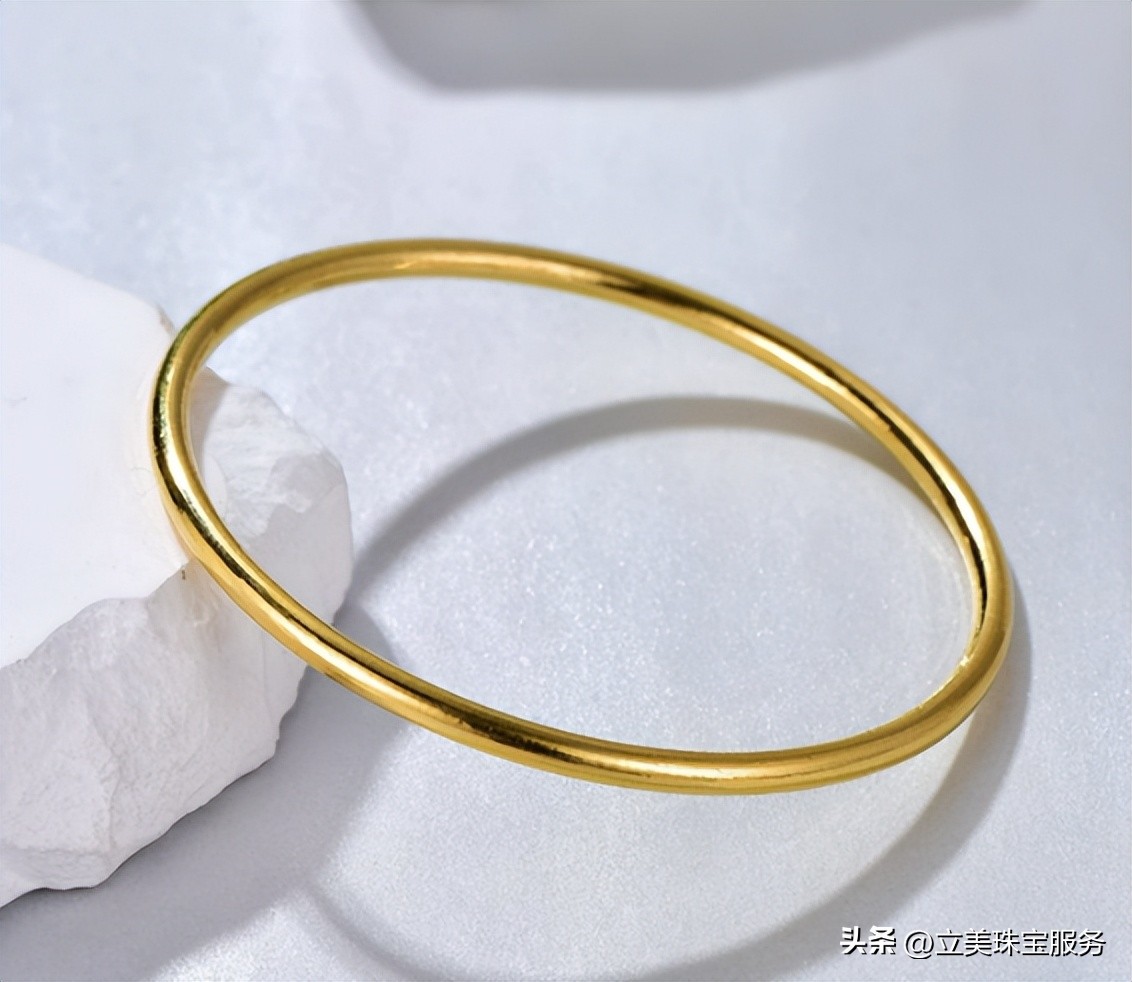 今年黄金手镯多少钱一克,现在黄金手镯价格多少钱一克