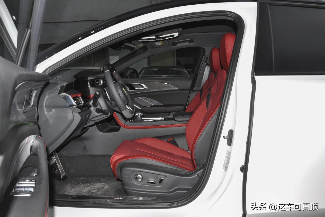 红旗h62020款1.8t落地价,红旗全新溜背轿跑红旗h6