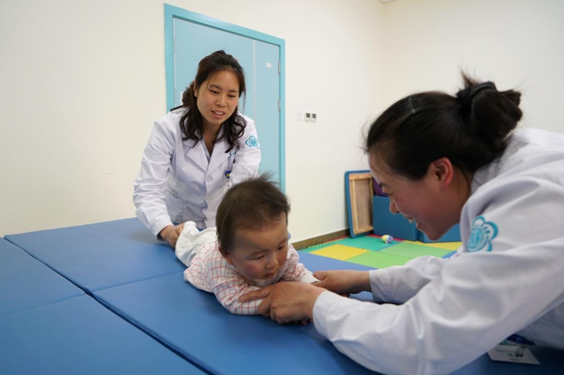 三岁半男孩身高体重最新标准,三岁内孩子身高体重标准对照表