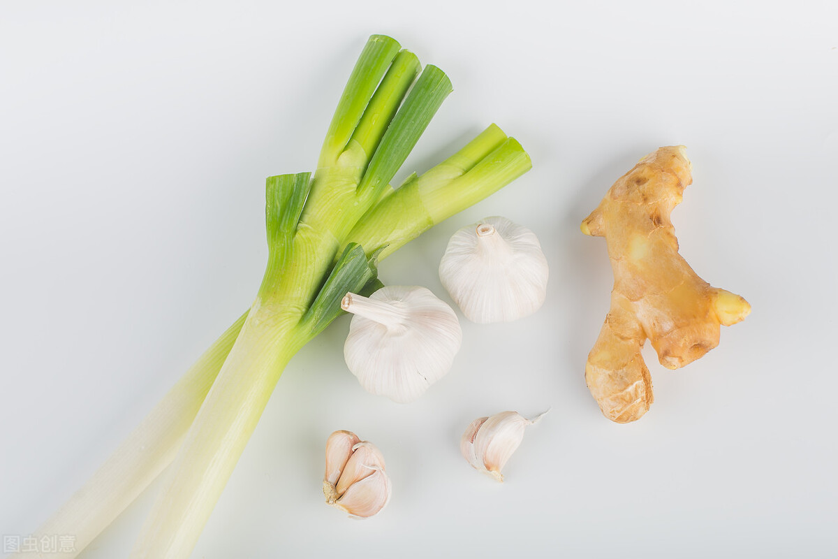 冻的大虾需要焯水吗,冻过的大虾怎样烤好吃