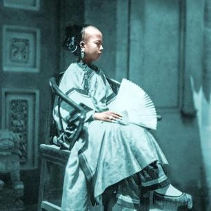 日军日记：*安妇慰**不服从管教，我很愤怒，用*刀刺**插入她的*体下**