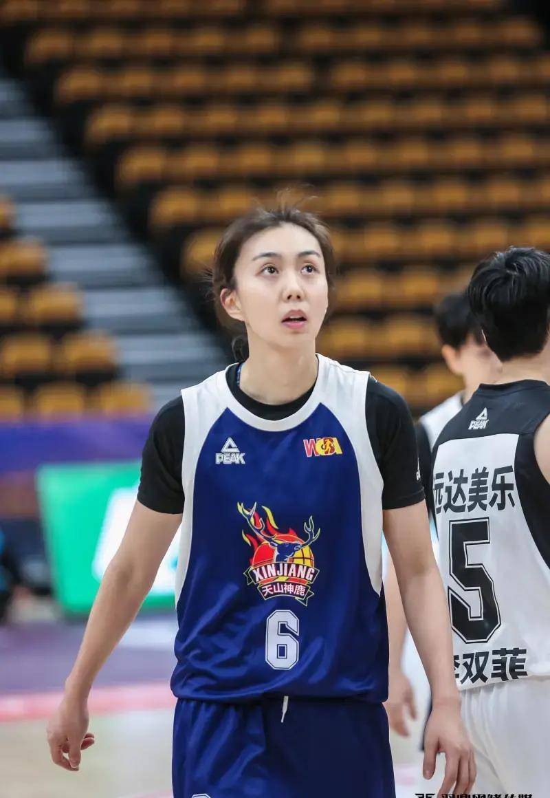 女篮颜值天花板李梦,女篮王思雨成长之路