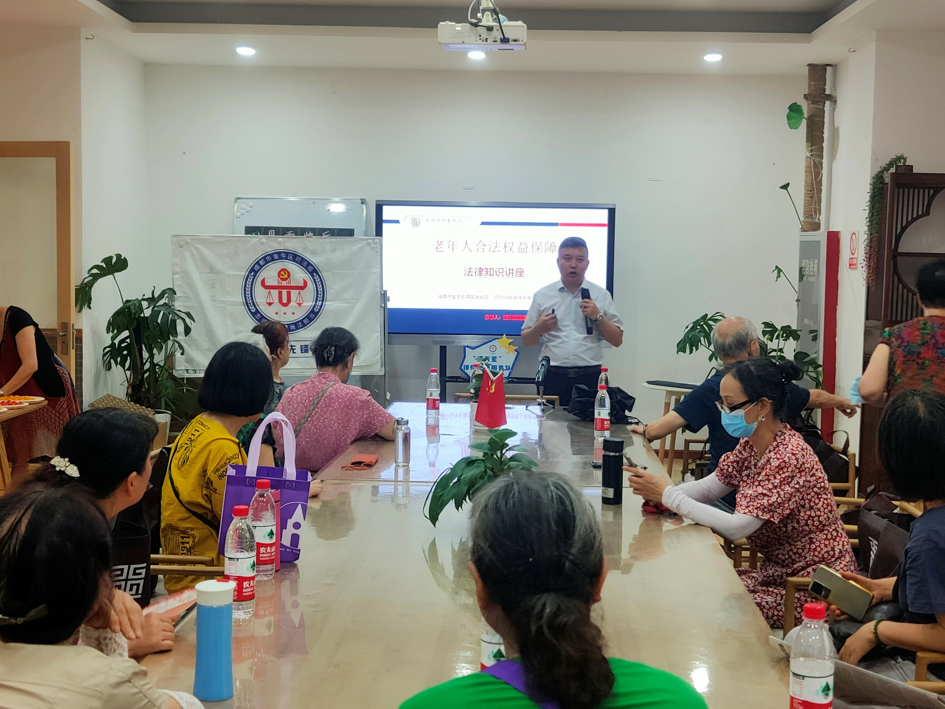 四川高扬律师事务所走进成都市金牛区荷花池社区开展法律知识讲座