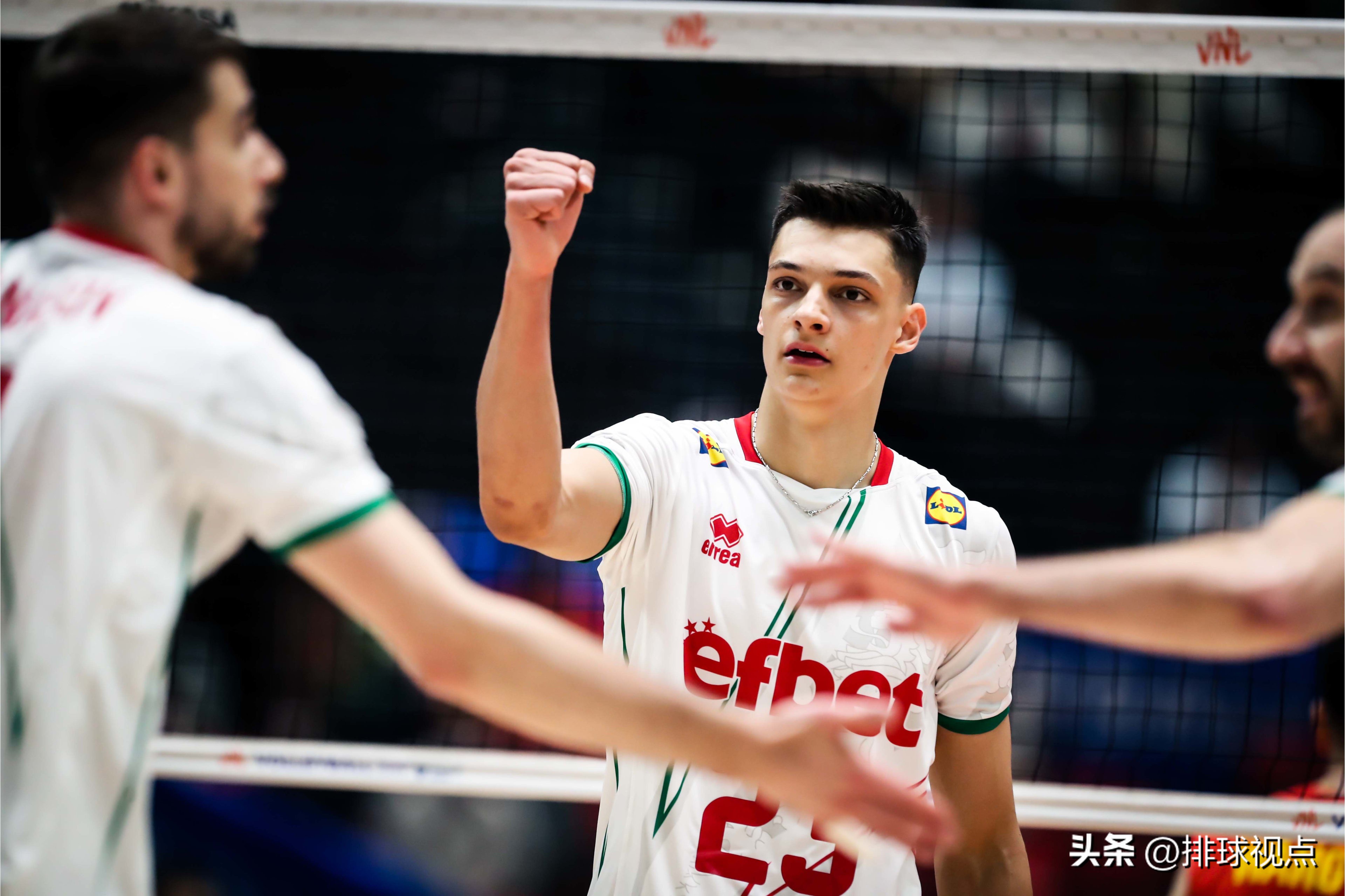张景胤16分助中国男排战胜墨西哥,中日男排决赛张景胤得分