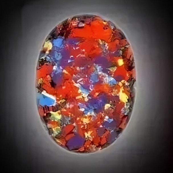 丰富多彩的欧泊,每一块欧泊演绎着完美的传说