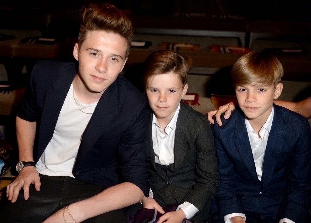 贝克汉姆布鲁克林17岁,贝克汉姆贝小七今年多大了