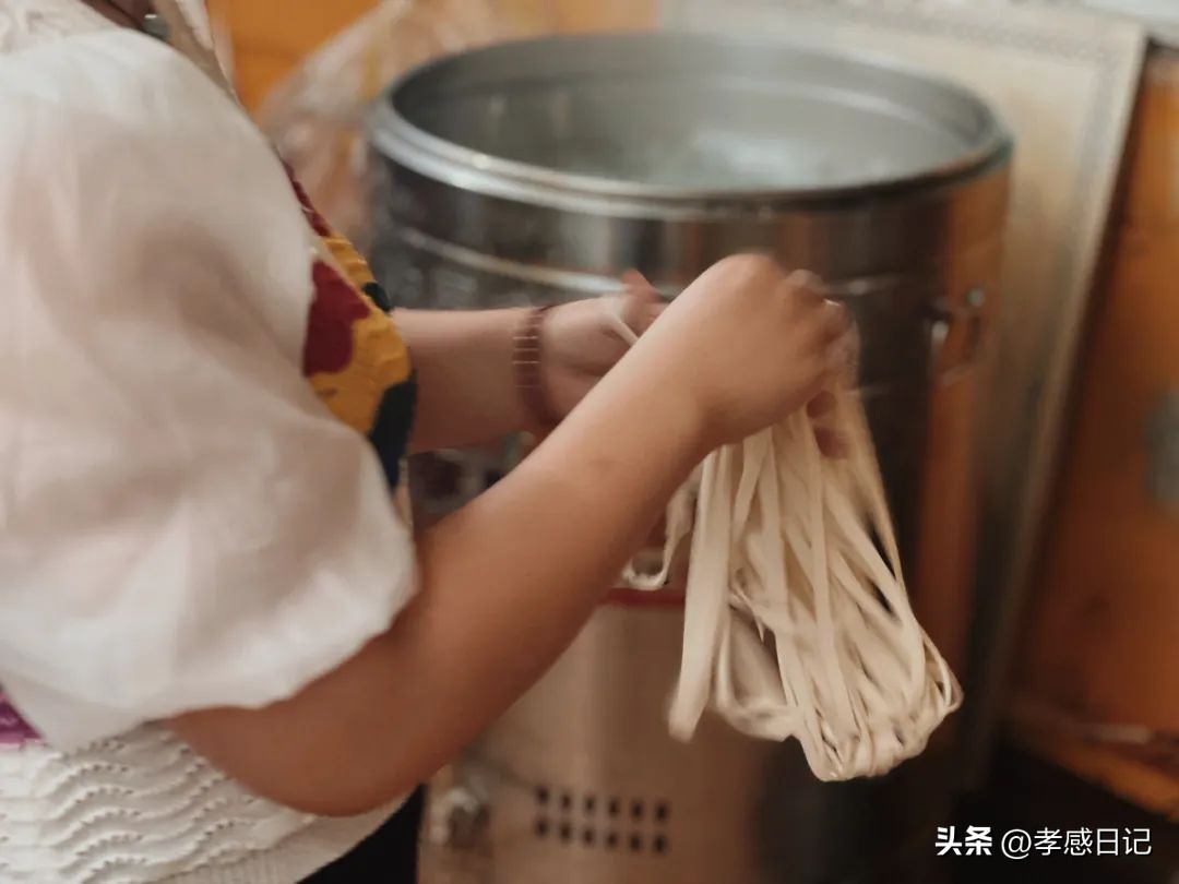 孝感甲鱼面馆,红太阳面馆孝感