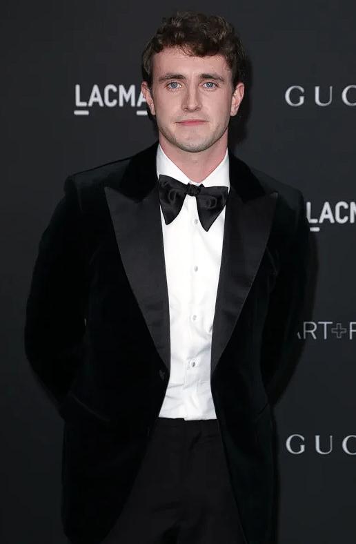 为什么明星脸上就没有胡子啊,为什么明星的脸上一点胡子也没有