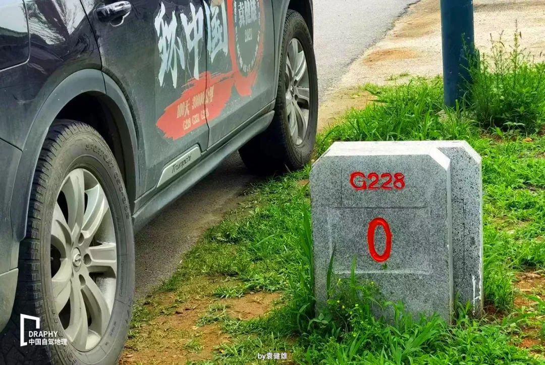 贯通中国南北的国道,连接南北疆的这条公路贯穿了四季