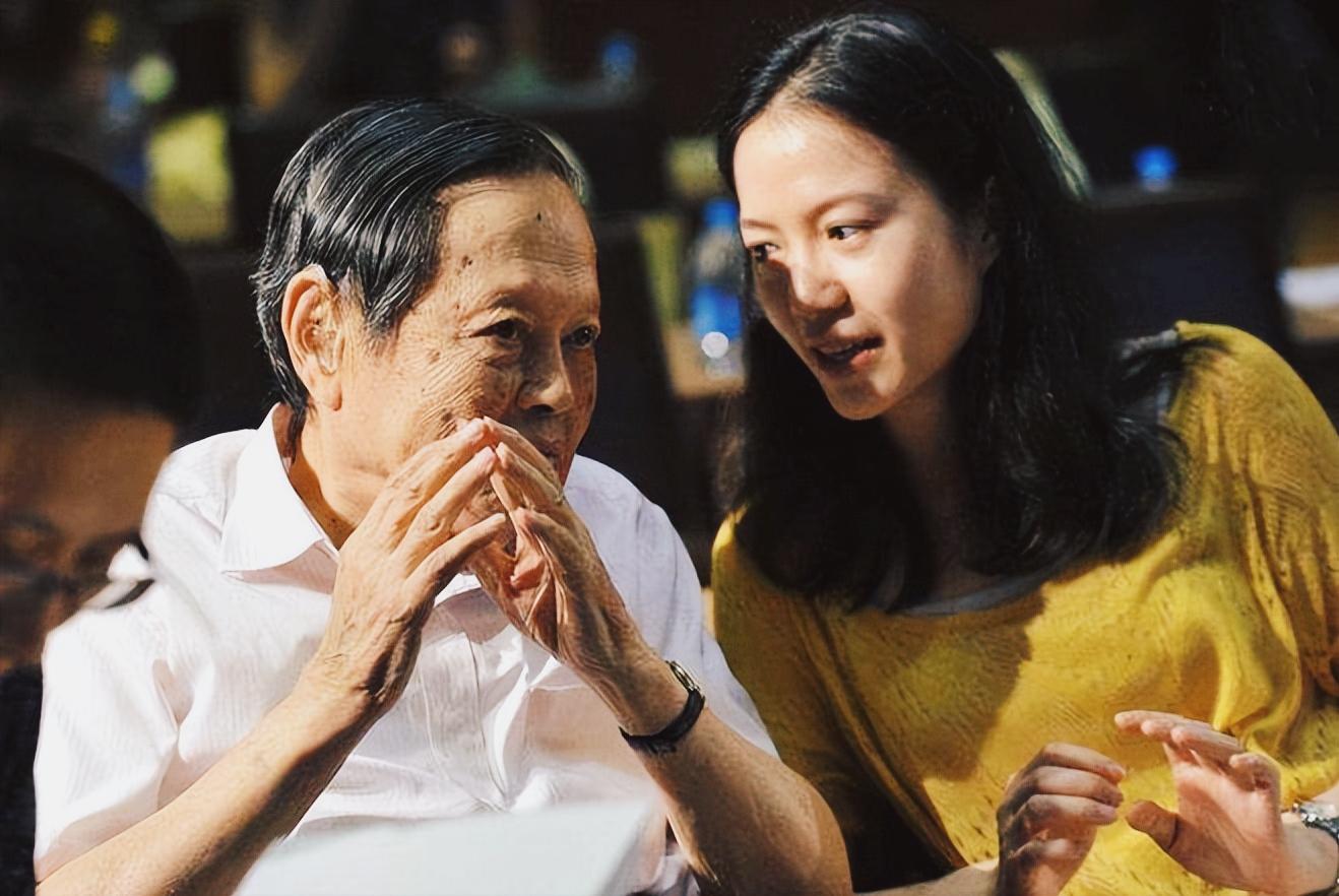 杨振宁有过两段婚姻,杨振宁人生中有几次婚姻