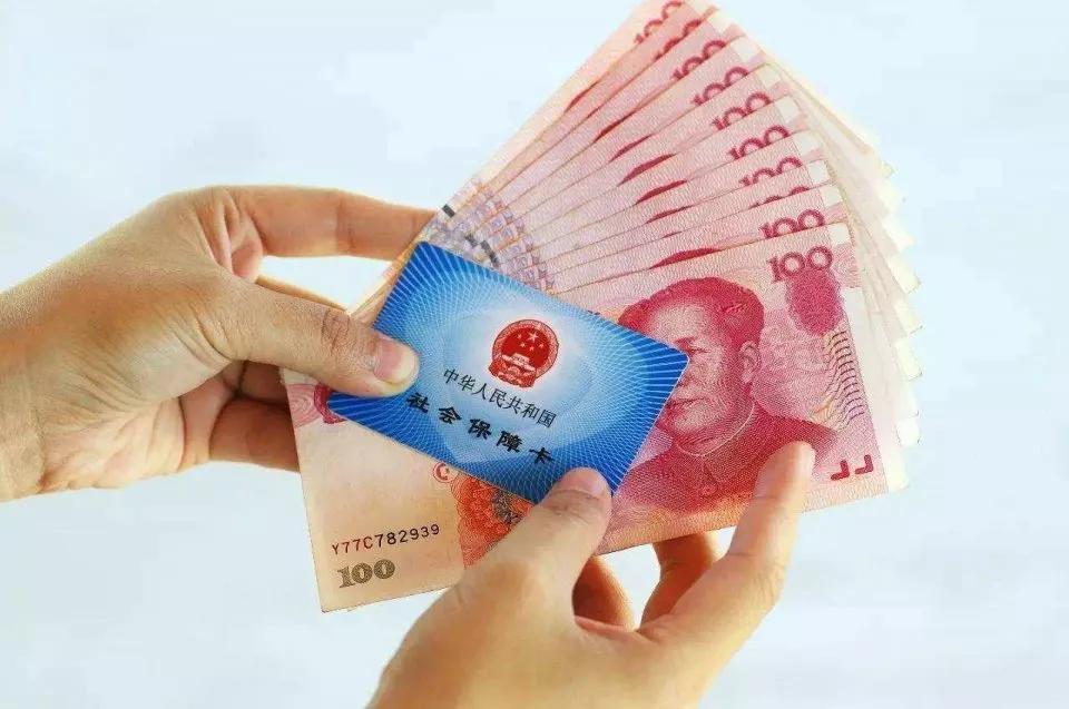 企业交养老金没到账,正常退休时欠交的养老金怎么办理
