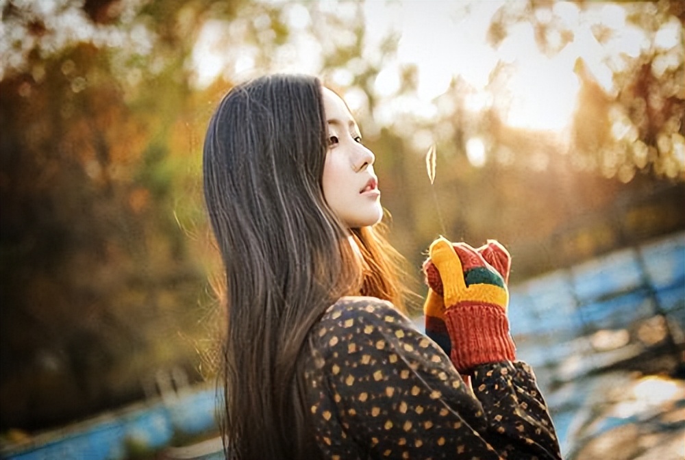 朋友圈说说配图简单干净,失眠的说说发朋友圈短句干净