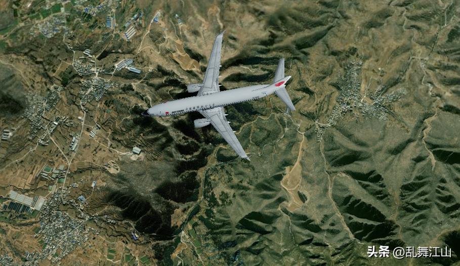 11月7日16点17分，一架从重庆飞往北京的飞机抵达河南新乡上空