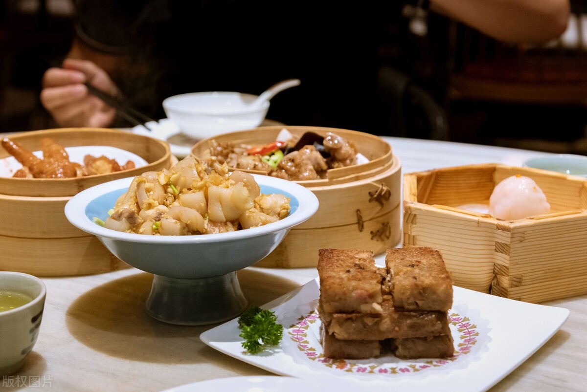 广州老板开早茶店，利用“免费喝茶”，一年盈利89万，套路太牛