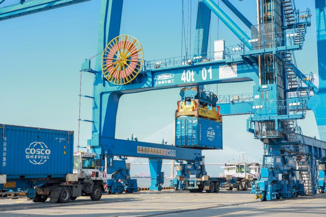 我感受最深的是中国远洋海运事业的伟大，能投身其中，非常荣幸