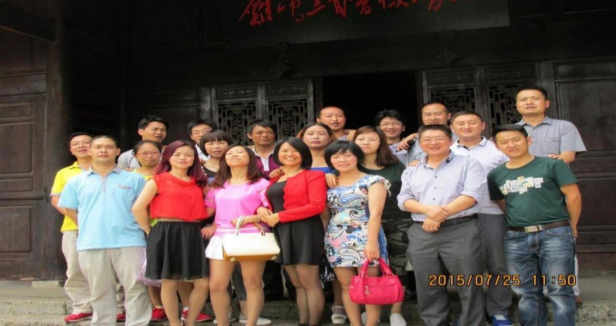 忆起那些年：师范母校，梧桐花开