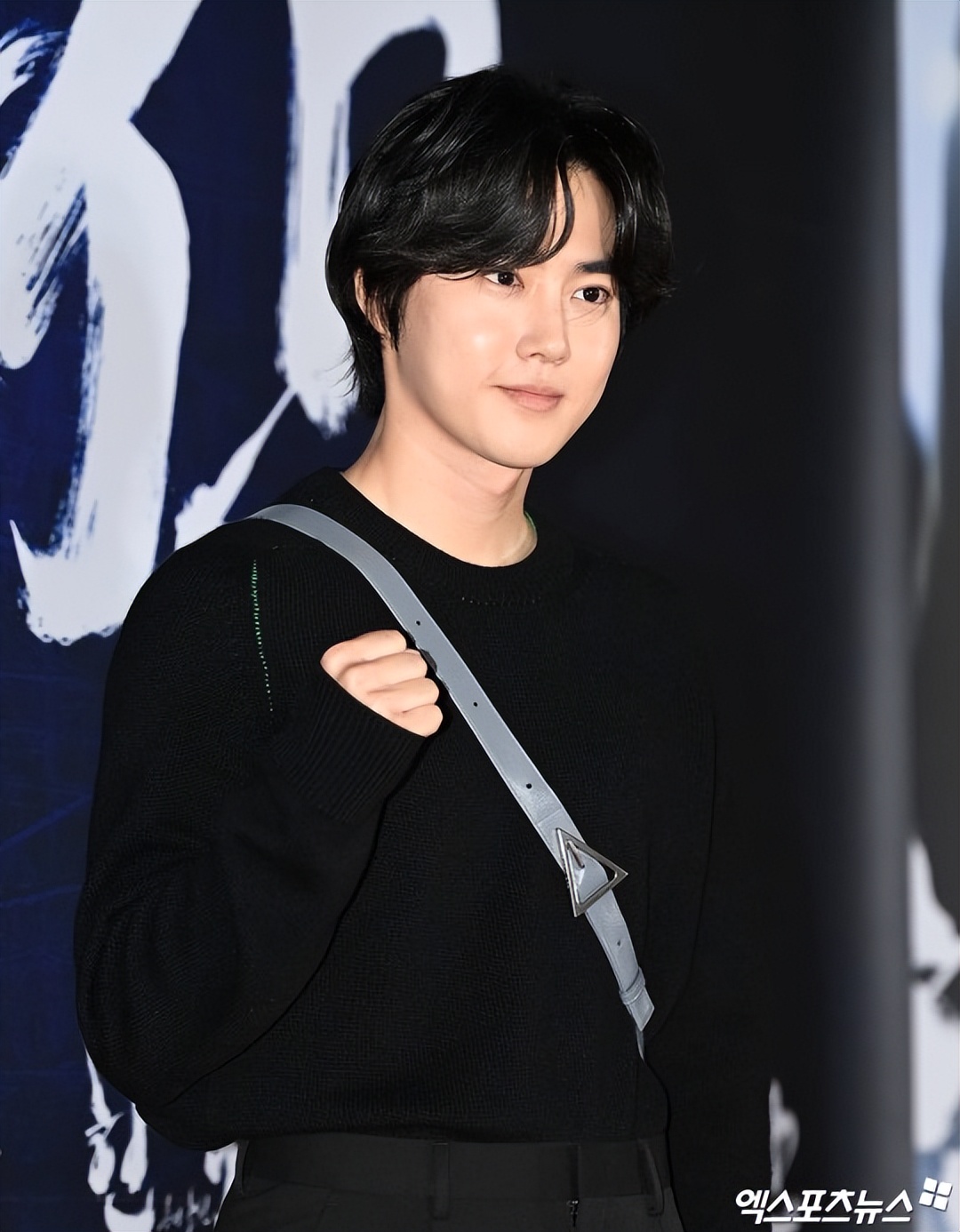 韩国知名明星借鞋不还，被造型师爆料，SM回应称：网友推测不实