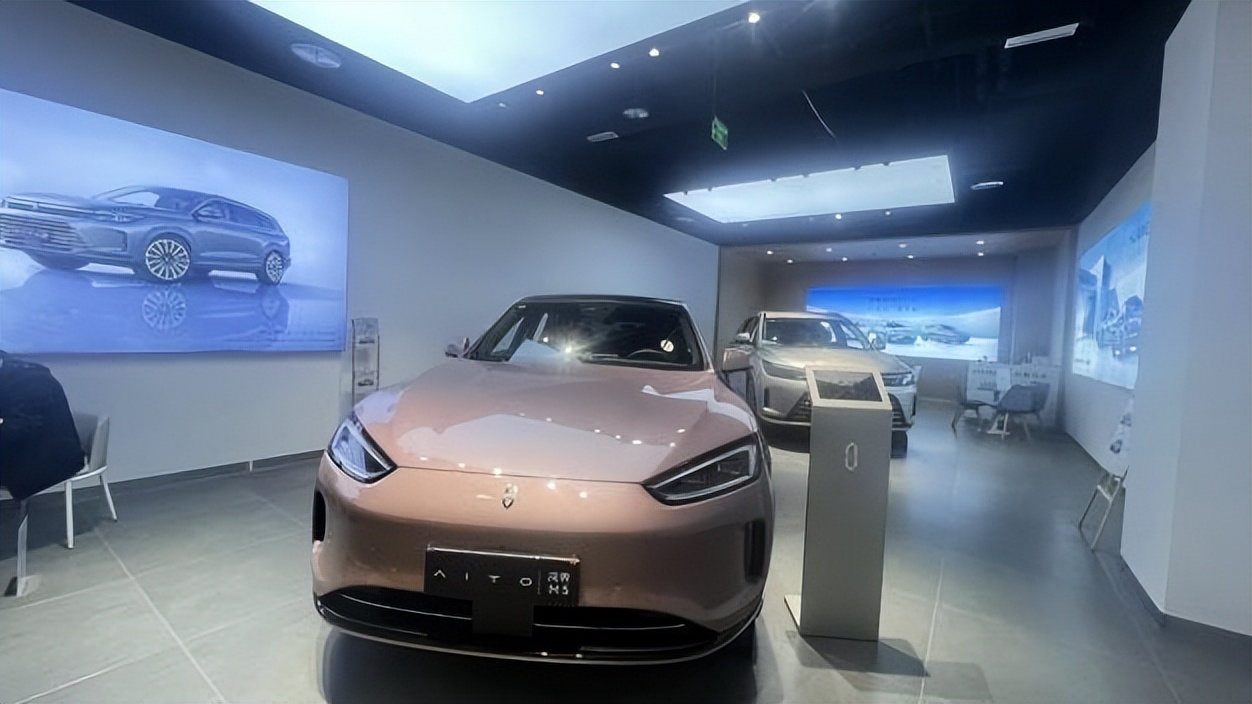 成都温江合生汇购物中心,雅诗兰黛集合店开业