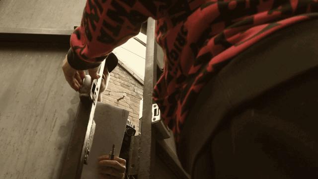 一个胡同女警和她的18年...