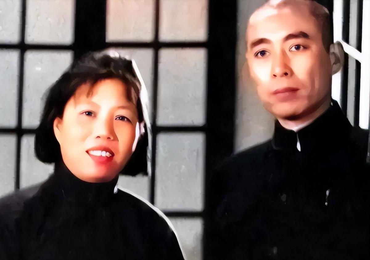 绾崇补寰峰浗灞犳潃鐘瑰お濂充汉,绾崇补灞犳潃鐘瑰お濡囧コ绾疄