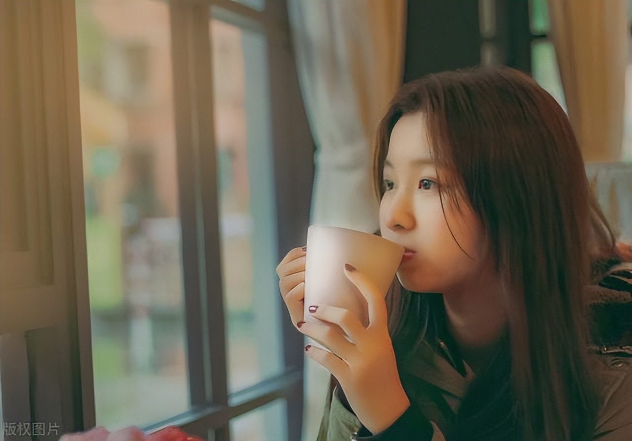 故事:毕业两年后被迫相亲,看清对象我乐了,是暗恋过的教授男神