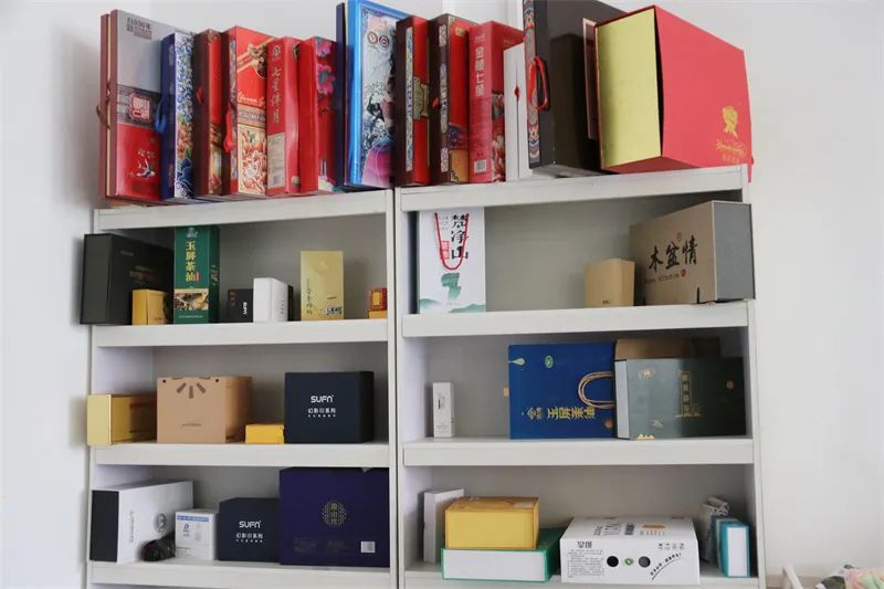 玉屏康华社区“微工厂”订单赶制忙