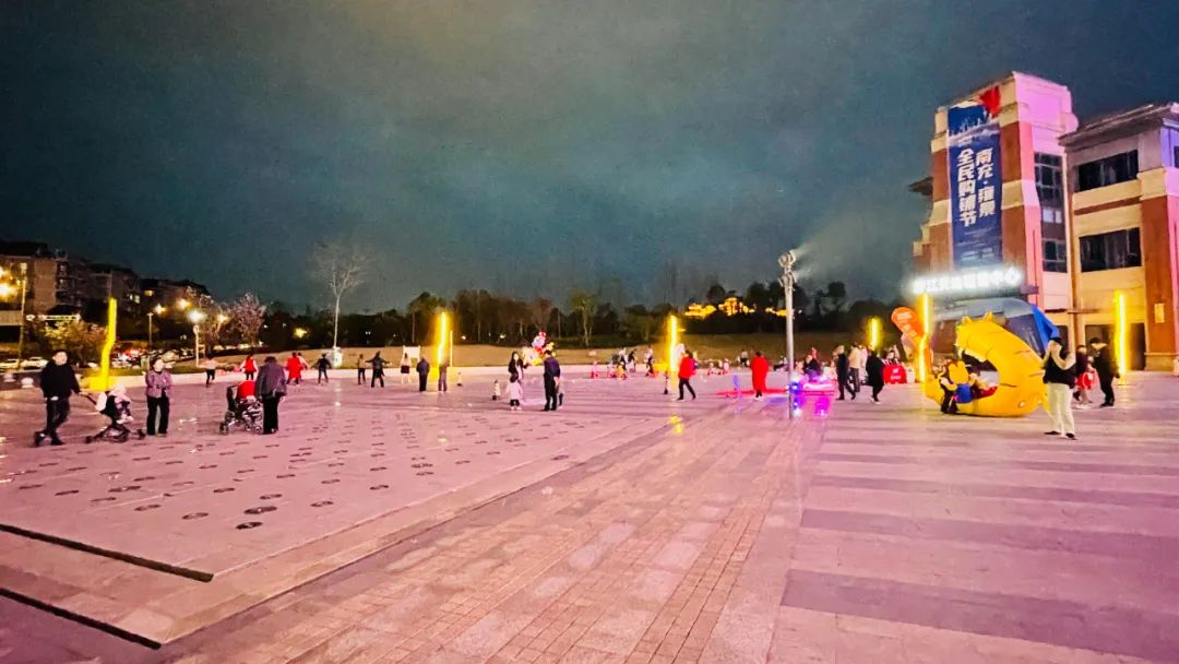 南充雍和保利广场开业现场,南充雍景保利展销会