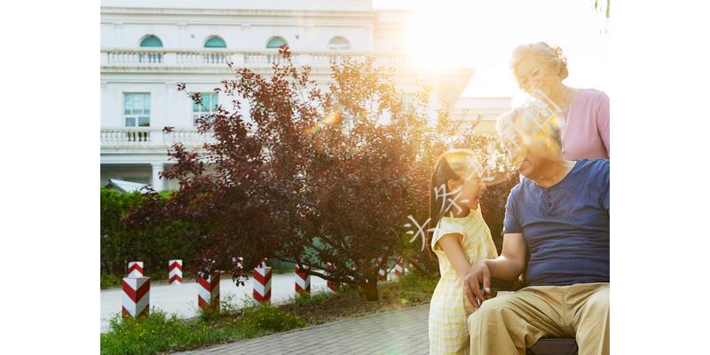 带孩子去亲戚家玩被忽略,带孩子去玩把孩子弄丢了