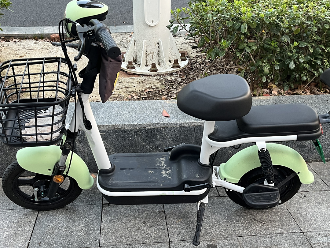 目前最值得买的电动车是哪一款,2500左右的电动车续航最高