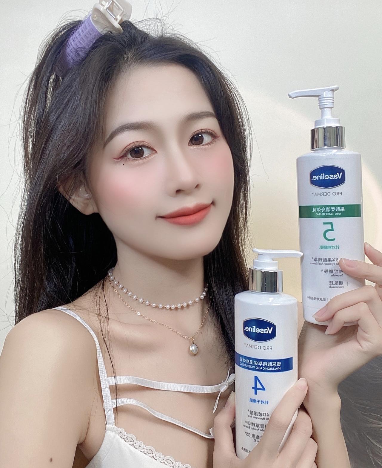 贫民窟女孩的好物推荐 (贫民窟女孩自用好物)